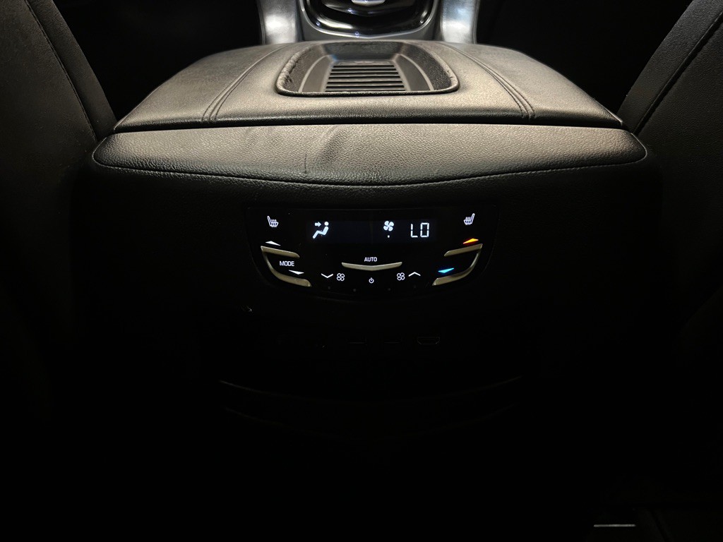 2018 Cadillac Escalade Image 46