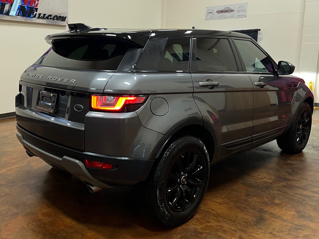 2019 Land Rover Range Rover Evoque Image 9