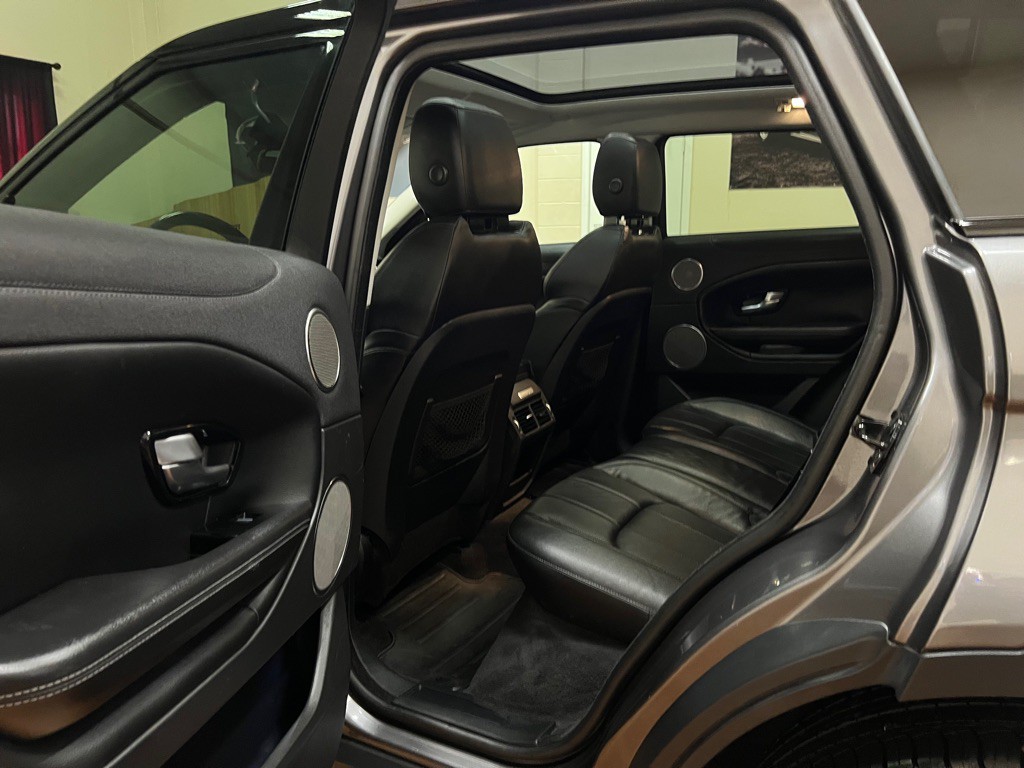 2019 Land Rover Range Rover Evoque Image 17