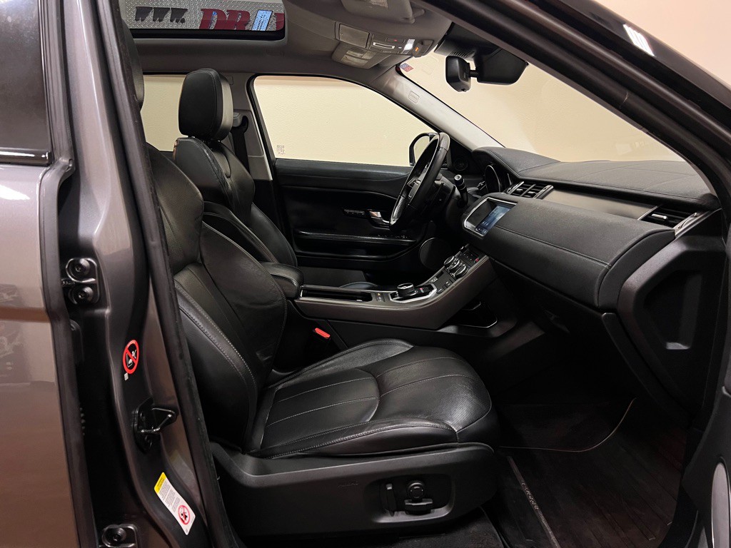 2019 Land Rover Range Rover Evoque Image 24