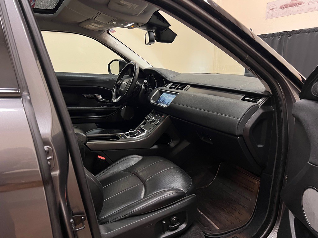 2019 Land Rover Range Rover Evoque Image 25
