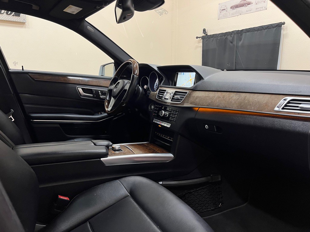 2014 Mercedes-Benz E-Class Image 24