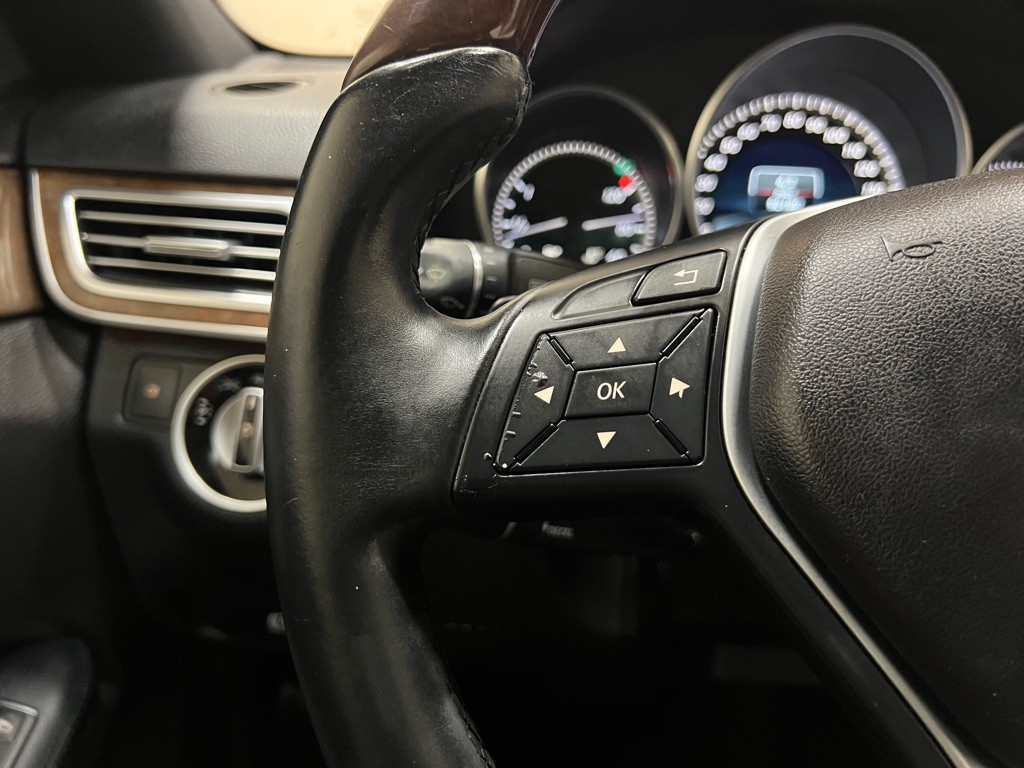 2014 Mercedes-Benz E-Class Image 26