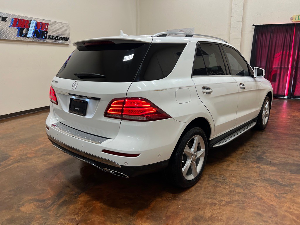 2016 Mercedes-Benz GLE-Class Image 9