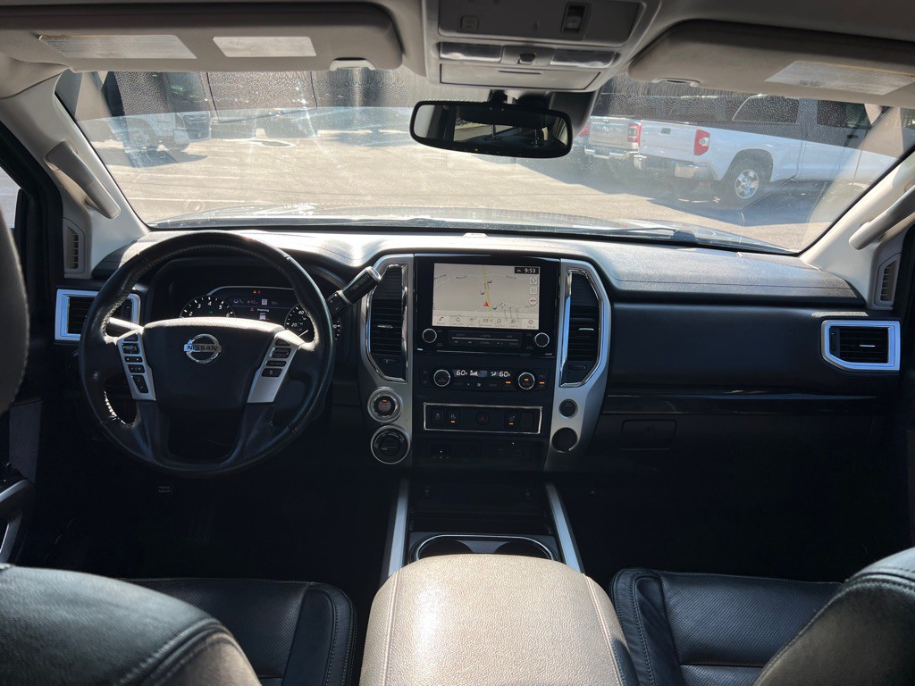 2021 Nissan Titan Image 14