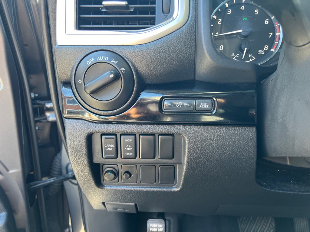 2021 Nissan Titan Image 30