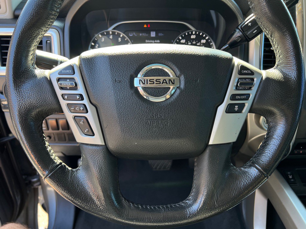 2021 Nissan Titan Image 32