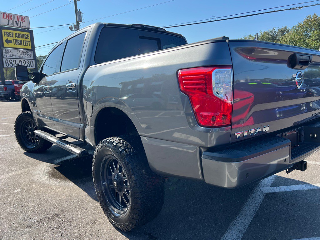 2021 Nissan Titan Image 41