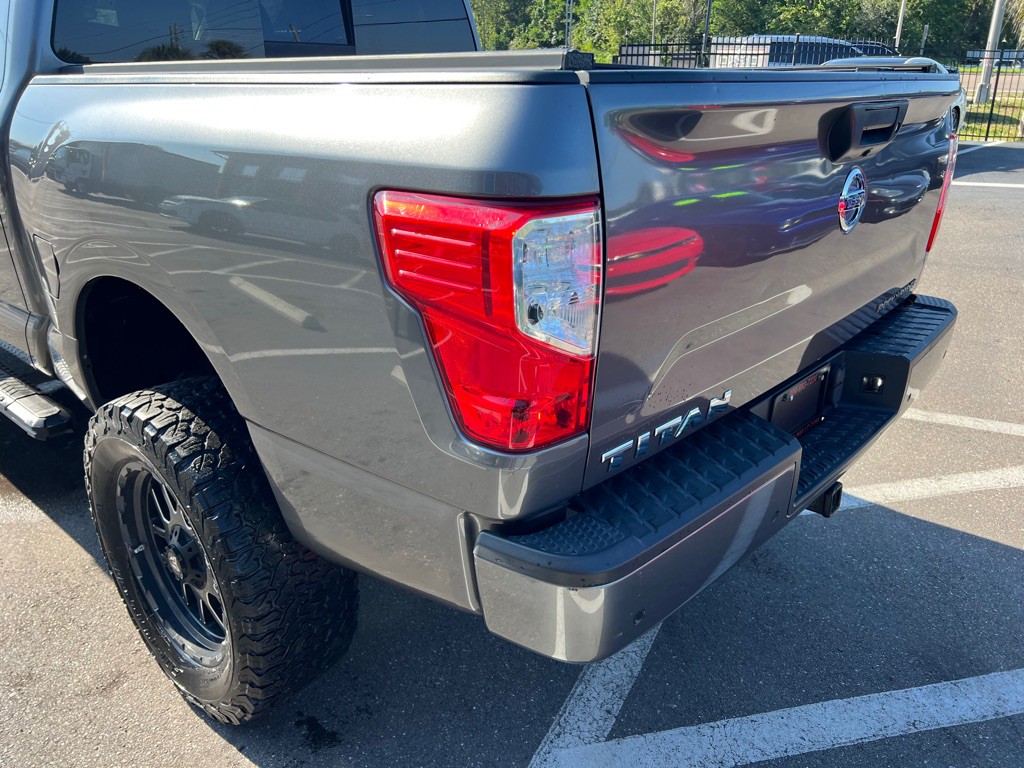 2021 Nissan Titan Image 45
