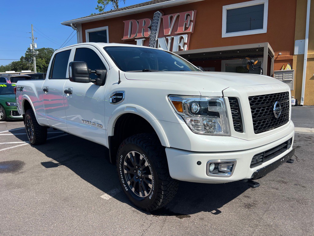 2018 Nissan Titan Image 3