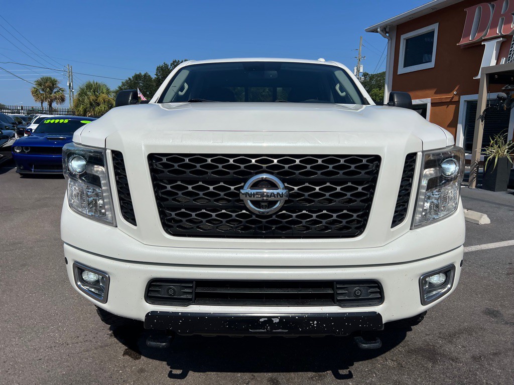 2018 Nissan Titan Image 4