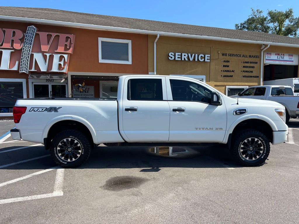 2018 Nissan Titan Image 10
