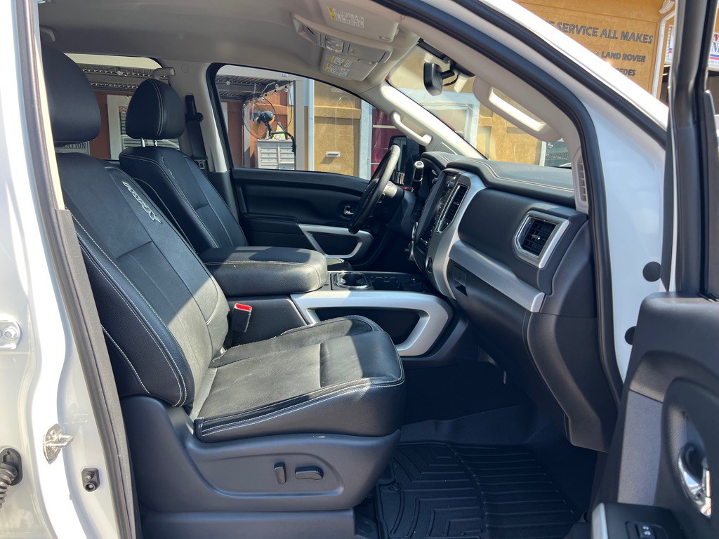 2018 Nissan Titan Image 26