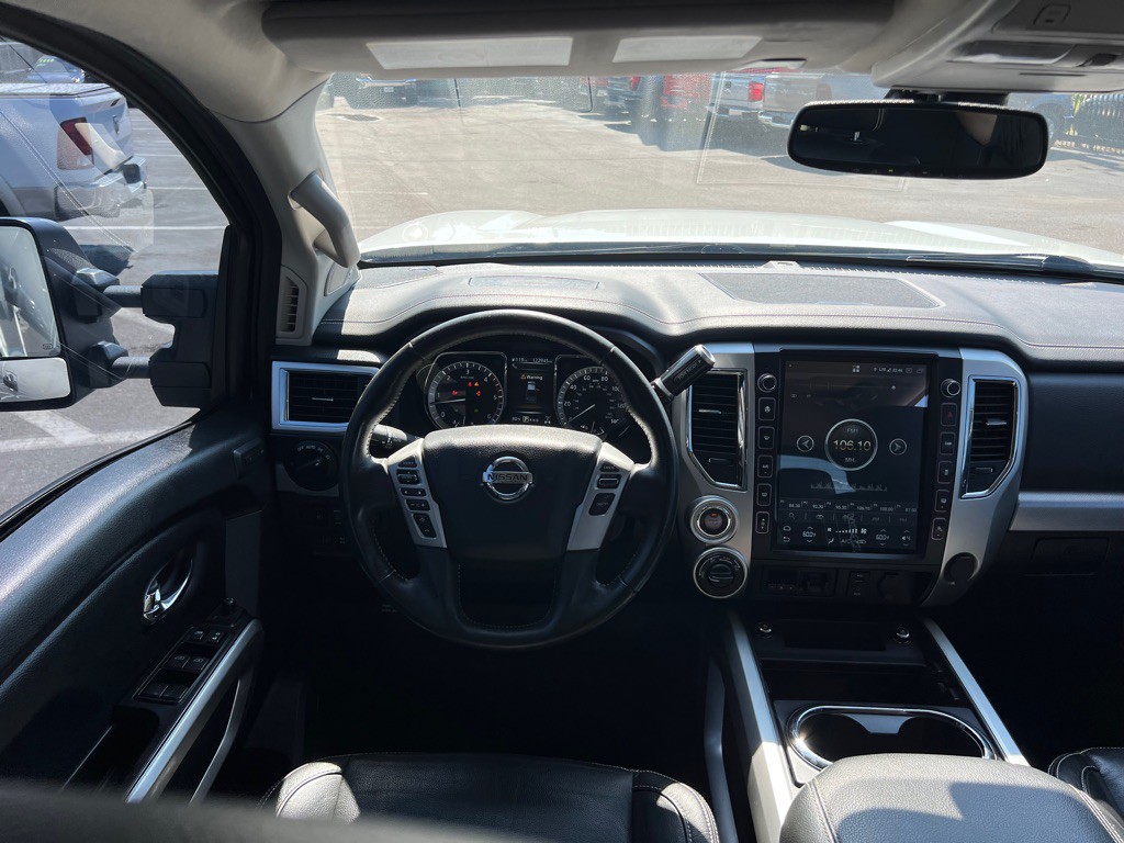 2018 Nissan Titan Image 28