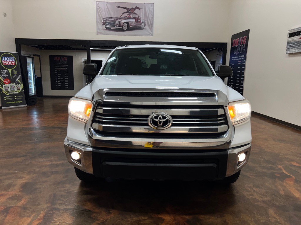 2017 Toyota Tundra Image 4