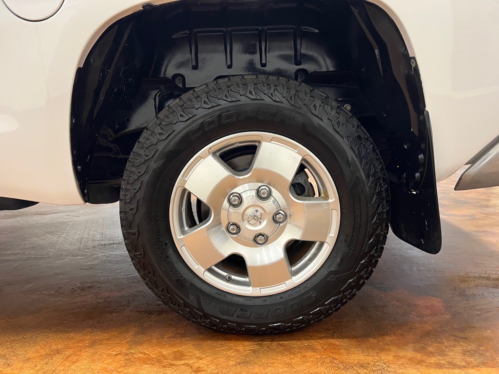 2017 Toyota Tundra Image 11
