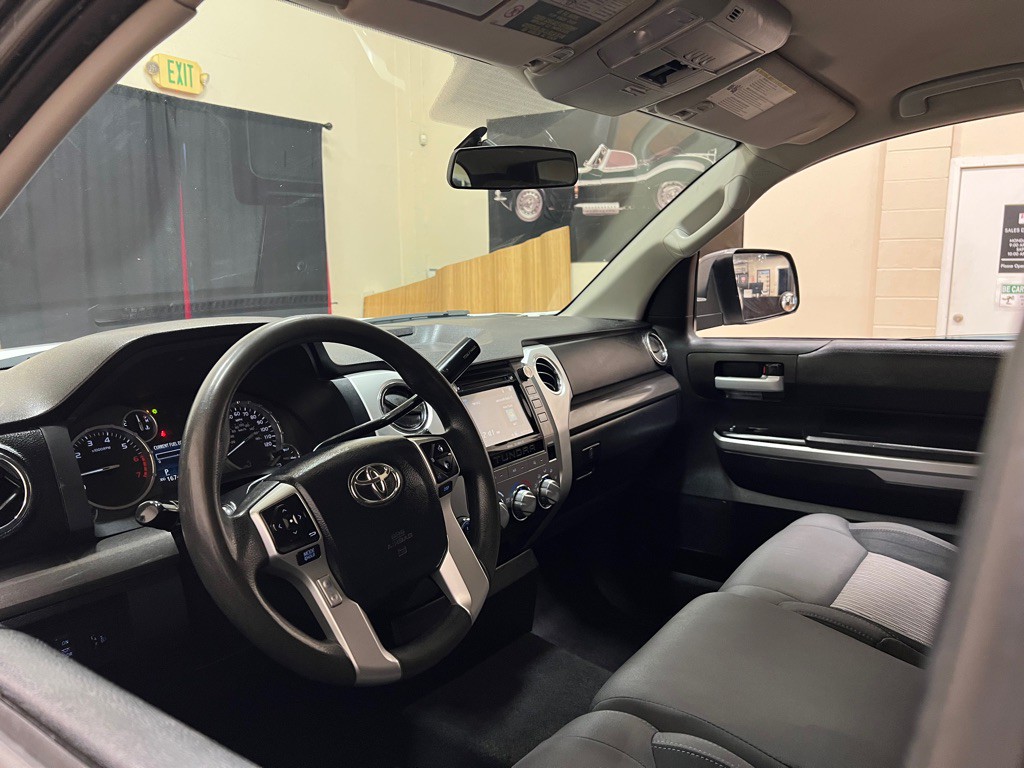 2017 Toyota Tundra Image 12