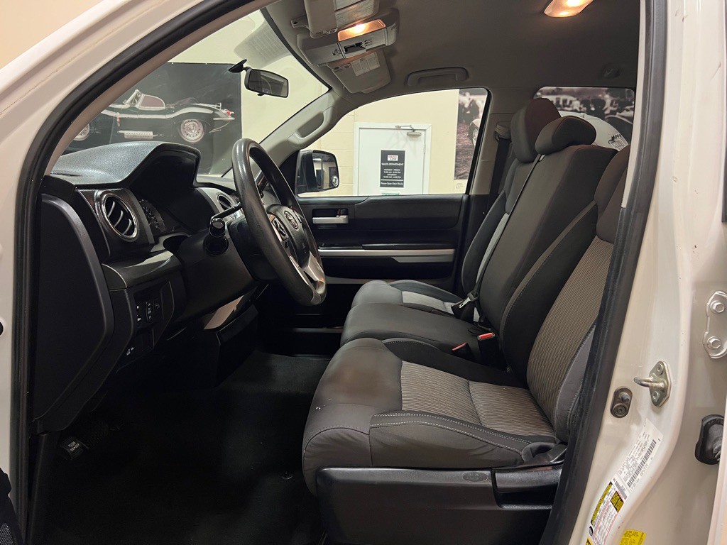 2017 Toyota Tundra Image 16