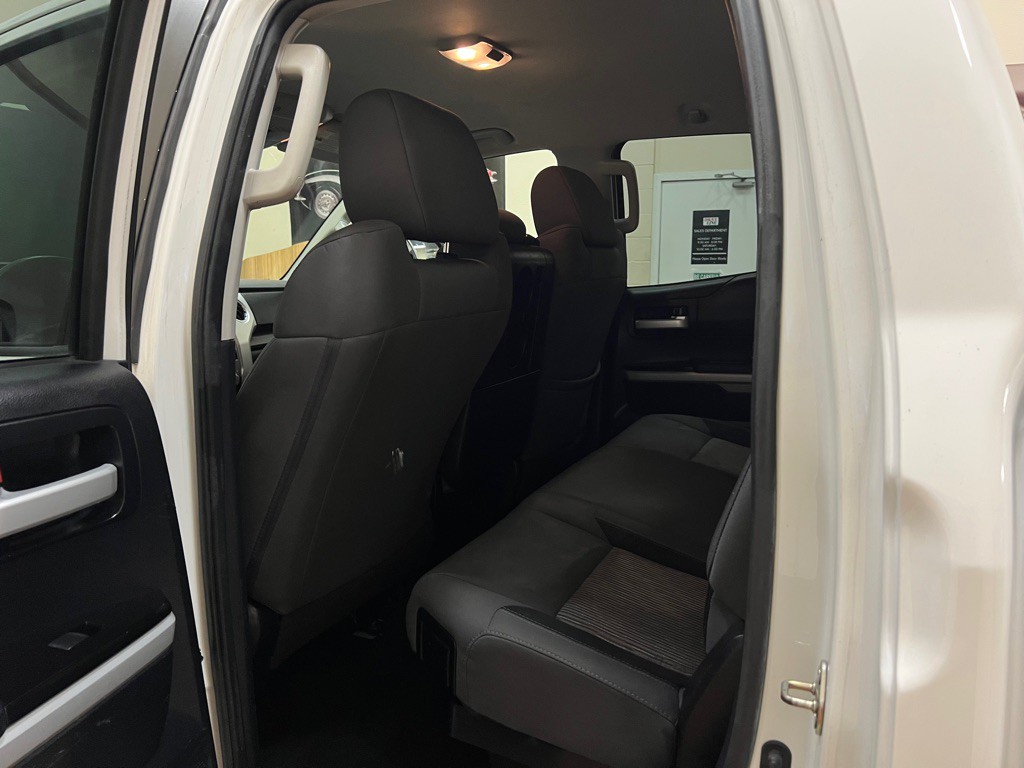 2017 Toyota Tundra Image 18
