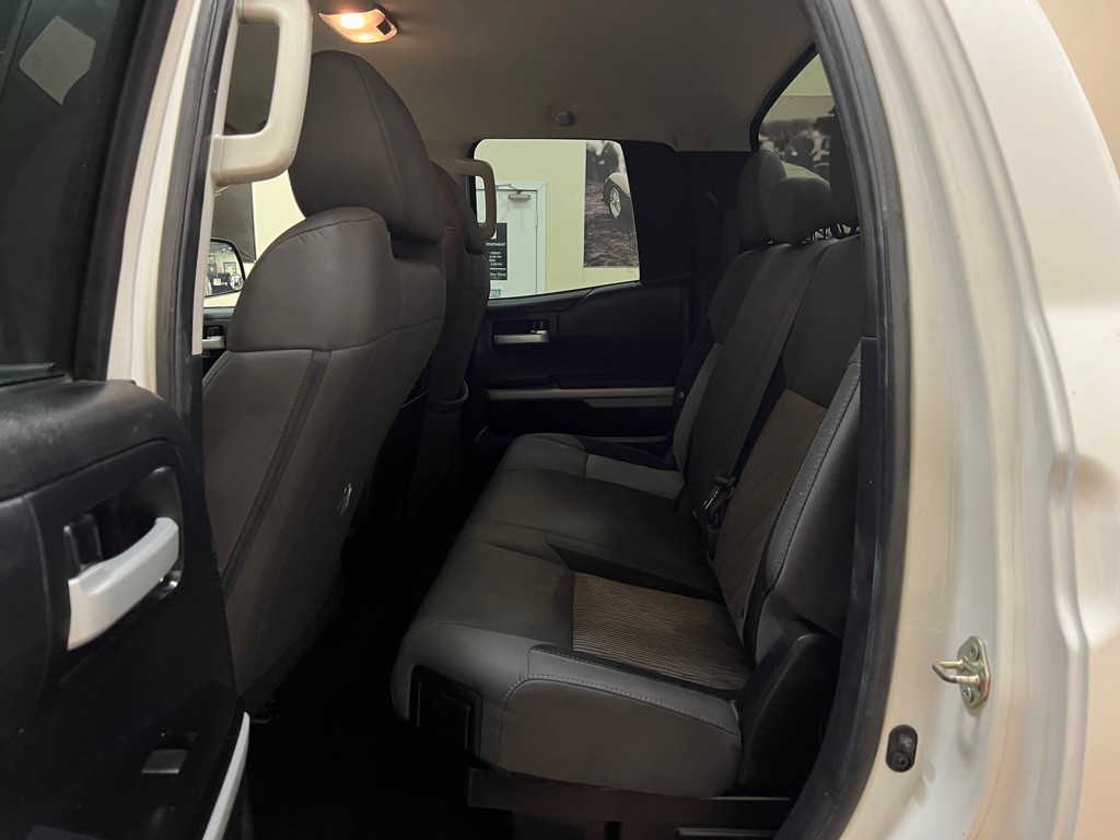 2017 Toyota Tundra Image 19