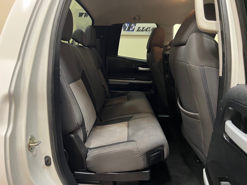 2017 Toyota Tundra Image 22