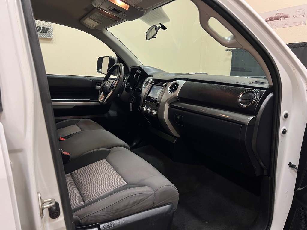 2017 Toyota Tundra Image 26