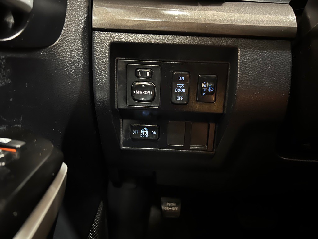 2017 Toyota Tundra Image 37