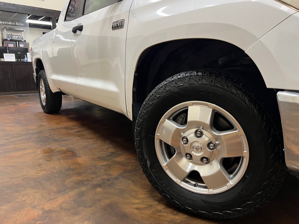 2017 Toyota Tundra Image 39