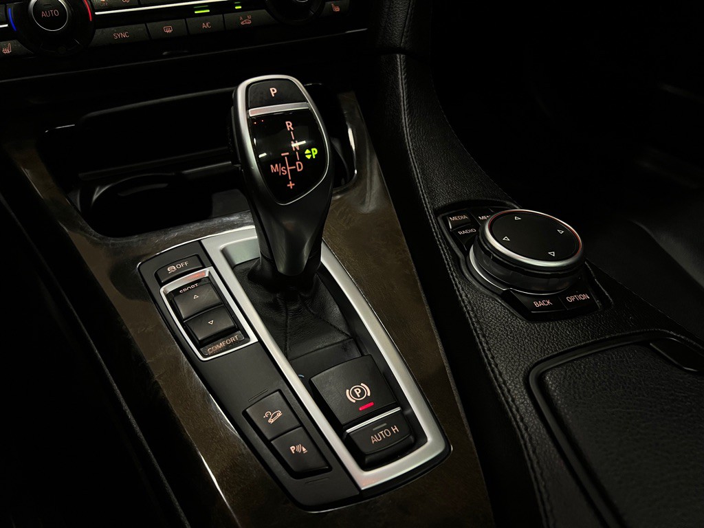 2016 BMW 6 Series Image 28