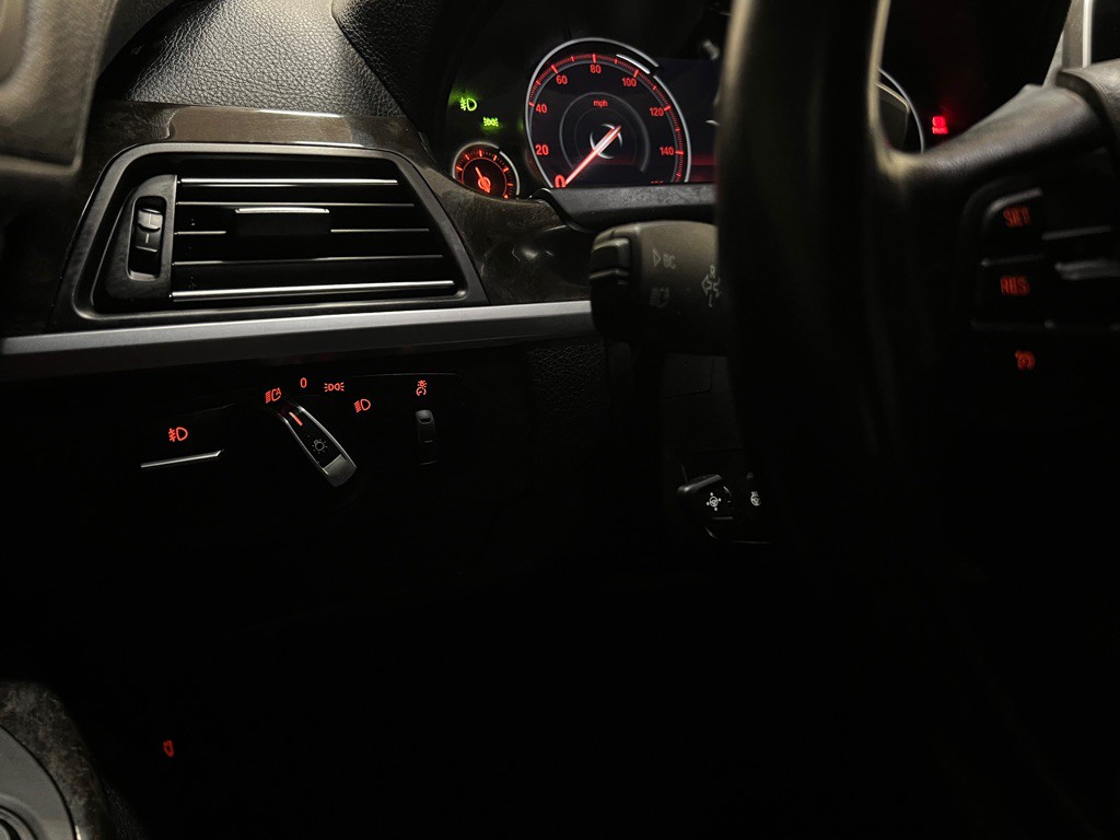 2016 BMW 6 Series Image 32