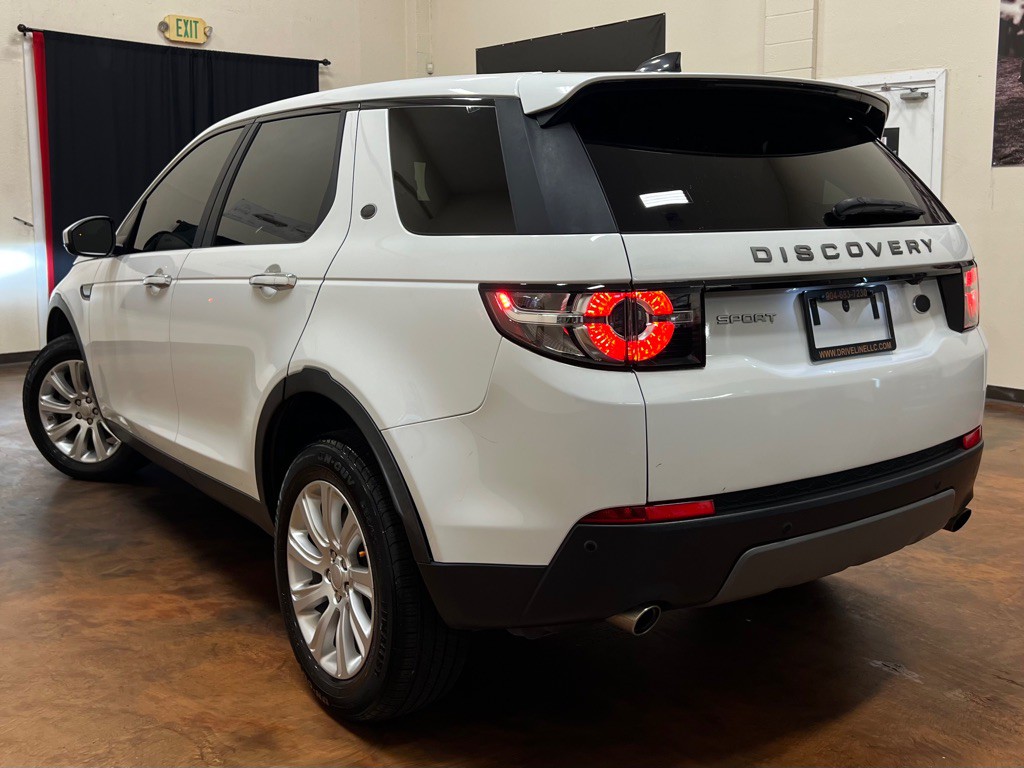2019 Land Rover Discovery Sport Image 2