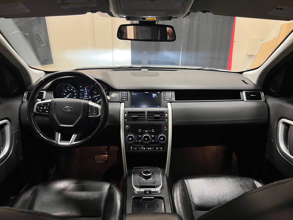 2019 Land Rover Discovery Sport Image 11