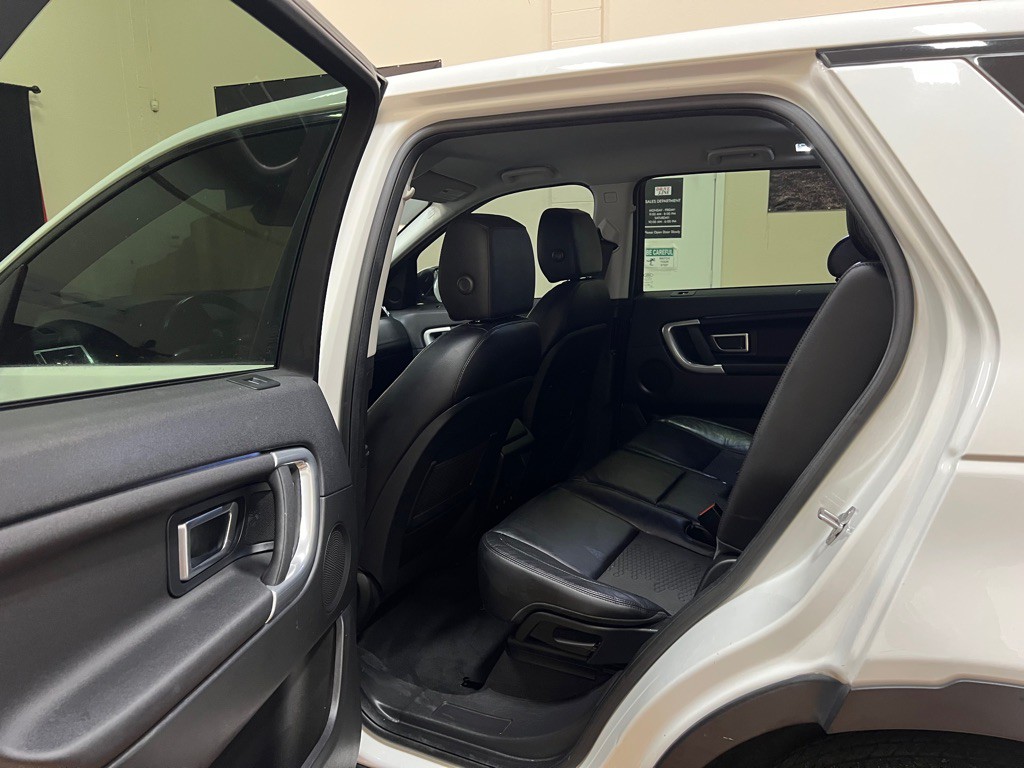 2019 Land Rover Discovery Sport Image 16