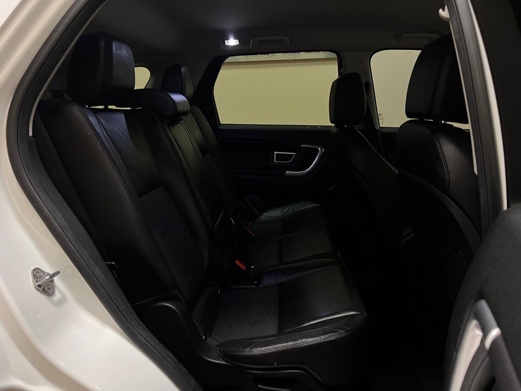 2019 Land Rover Discovery Sport Image 22