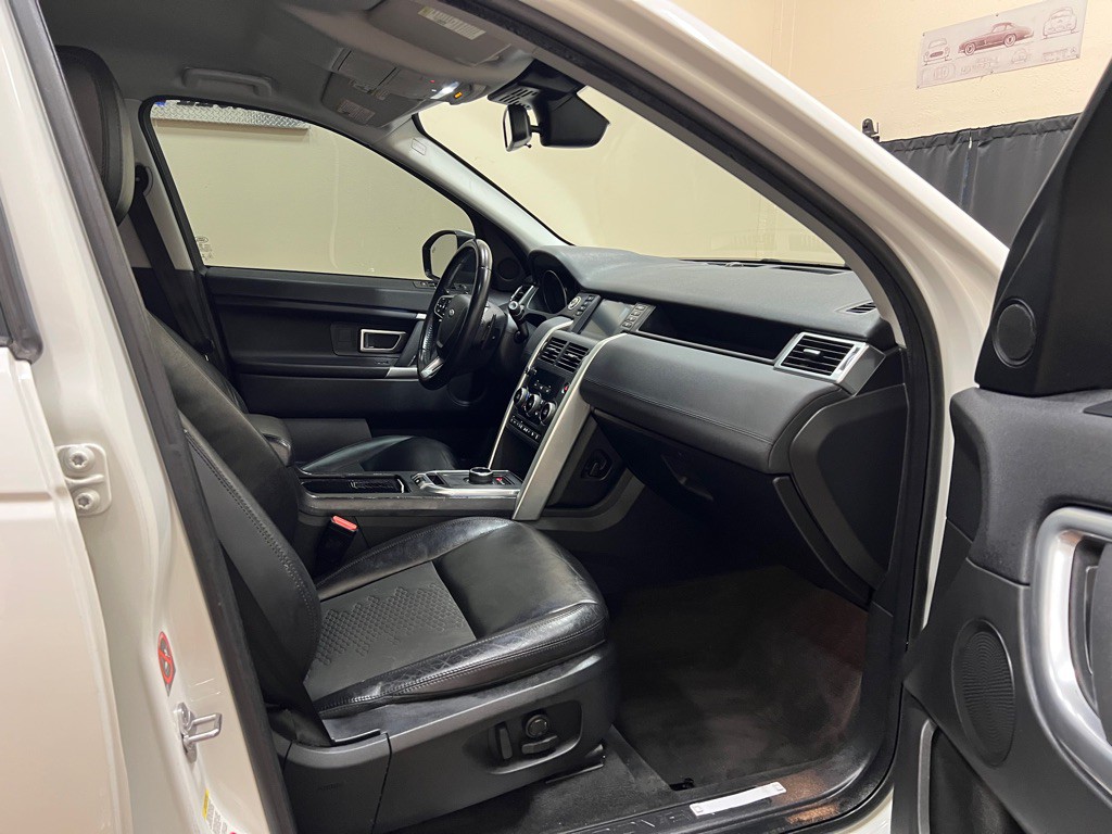 2019 Land Rover Discovery Sport Image 27