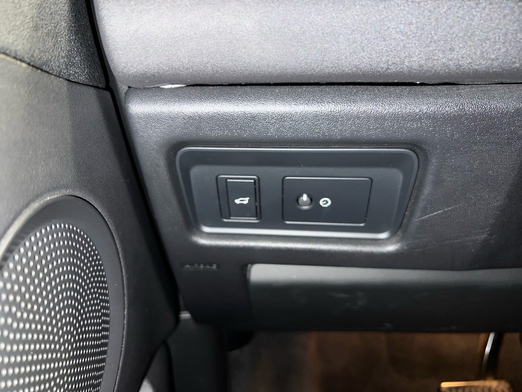 2019 Land Rover Discovery Sport Image 32