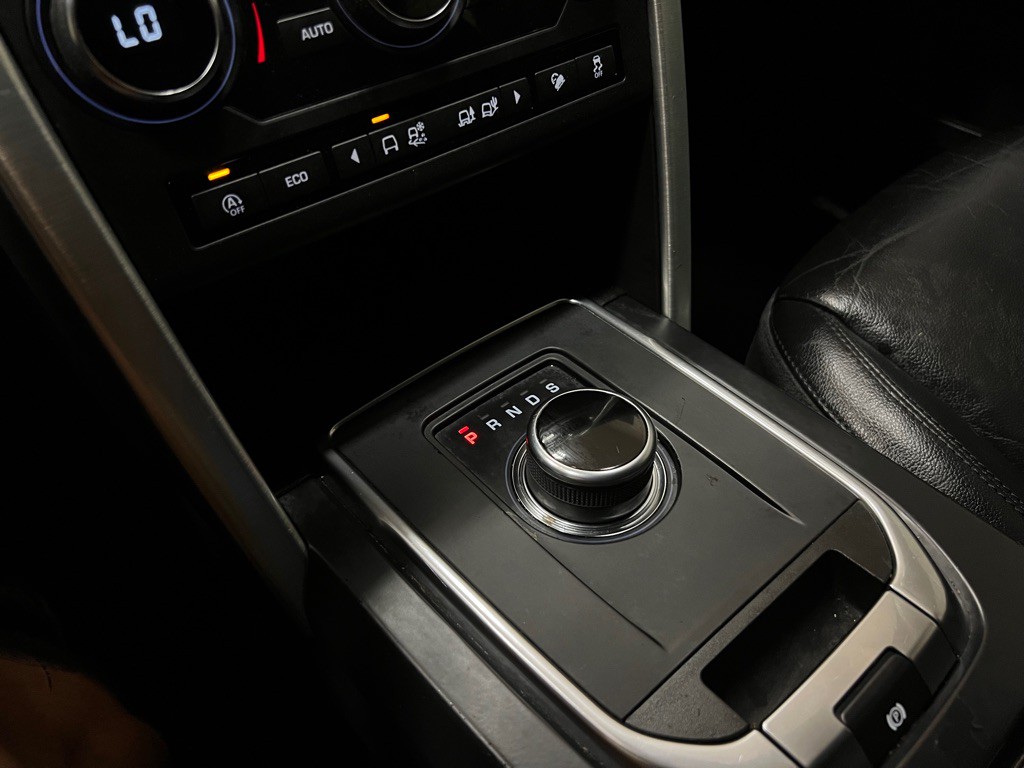 2019 Land Rover Discovery Sport Image 39