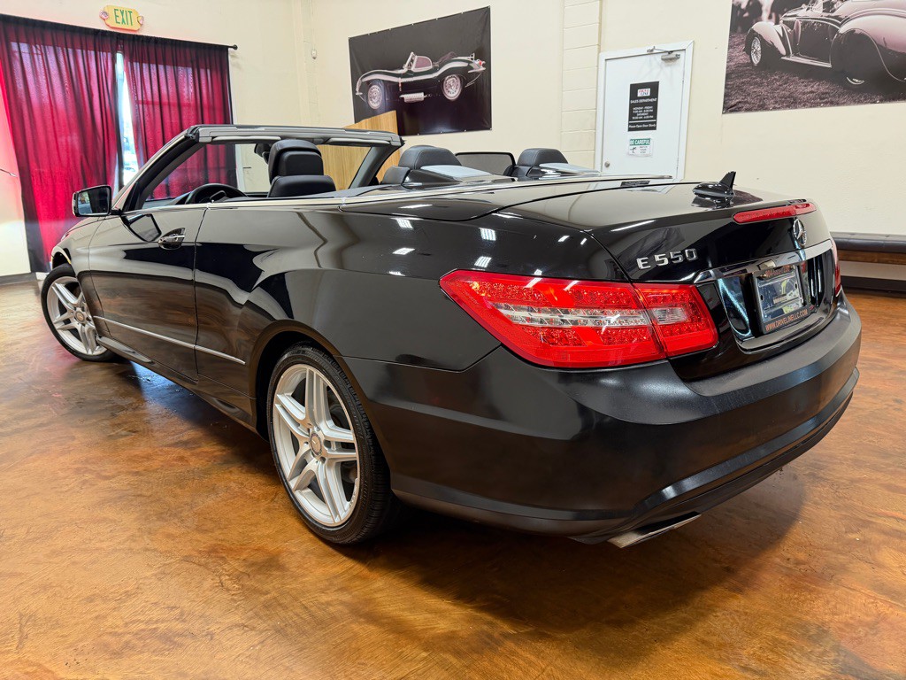2011 Mercedes-Benz E-Class Image 2