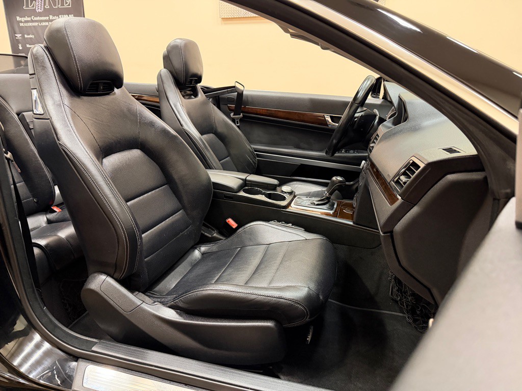 2011 Mercedes-Benz E-Class Image 30
