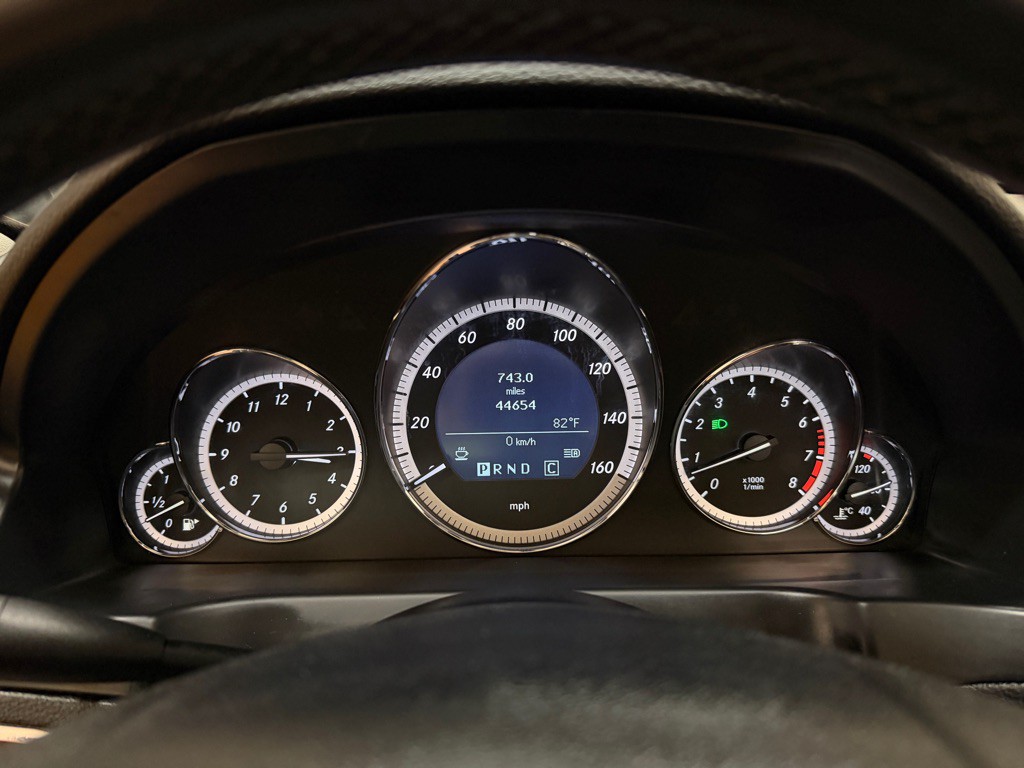 2011 Mercedes-Benz E-Class Image 36