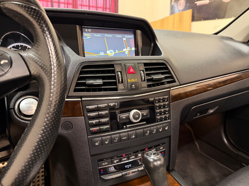 2011 Mercedes-Benz E-Class Image 39