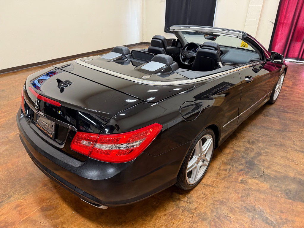 2011 Mercedes-Benz E-Class Image 56