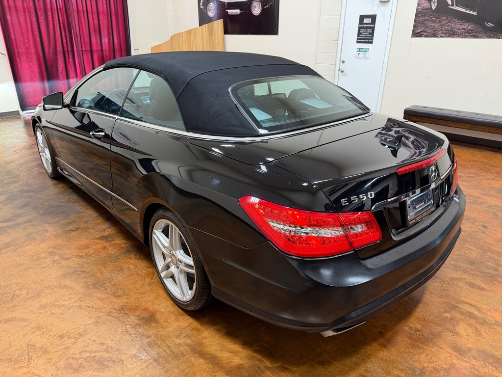 2011 Mercedes-Benz E-Class Image 60
