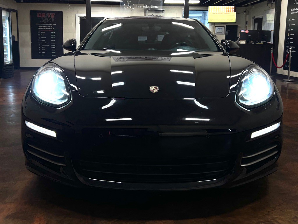 2014 Porsche Panamera Image 4