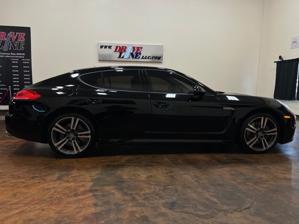 2014 Porsche Panamera Image 10