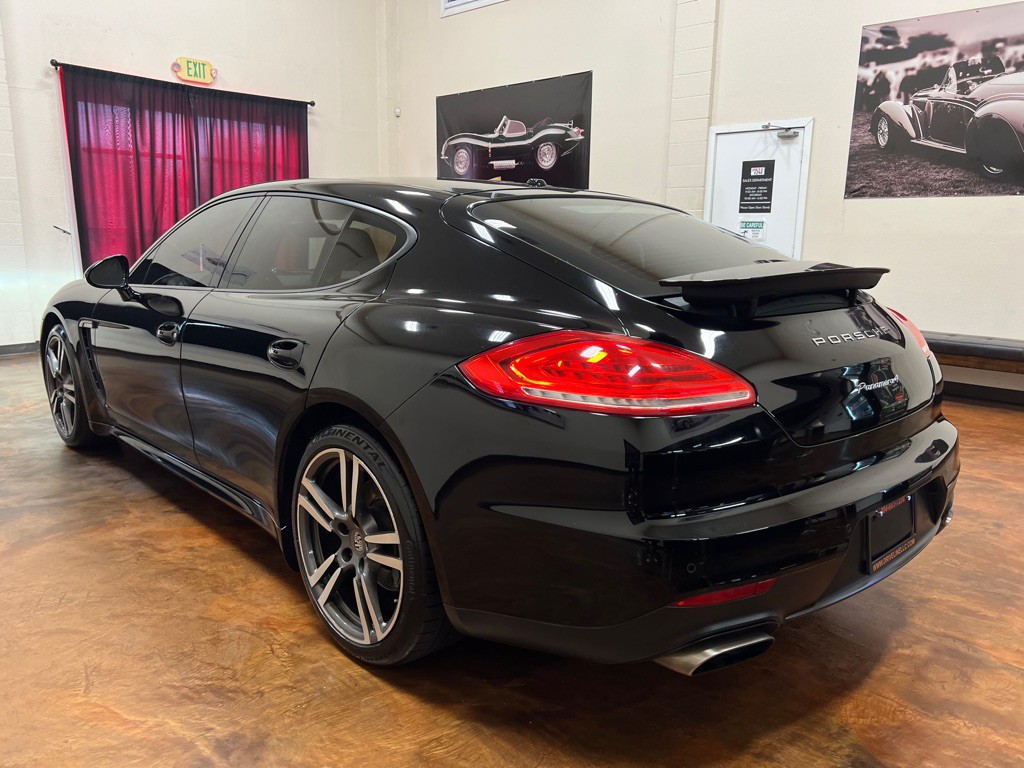 2014 Porsche Panamera Image 37