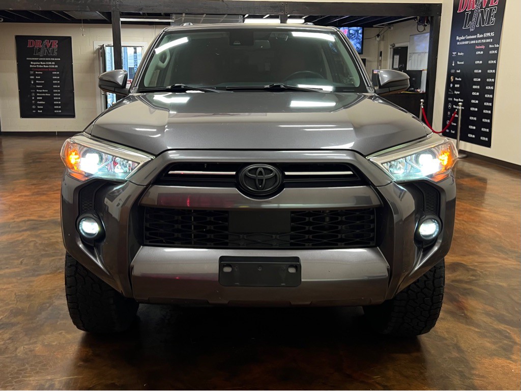 2021 Toyota 4Runner Image 4