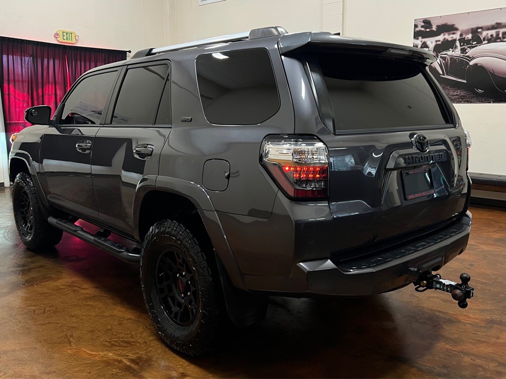 2021 Toyota 4Runner Image 7