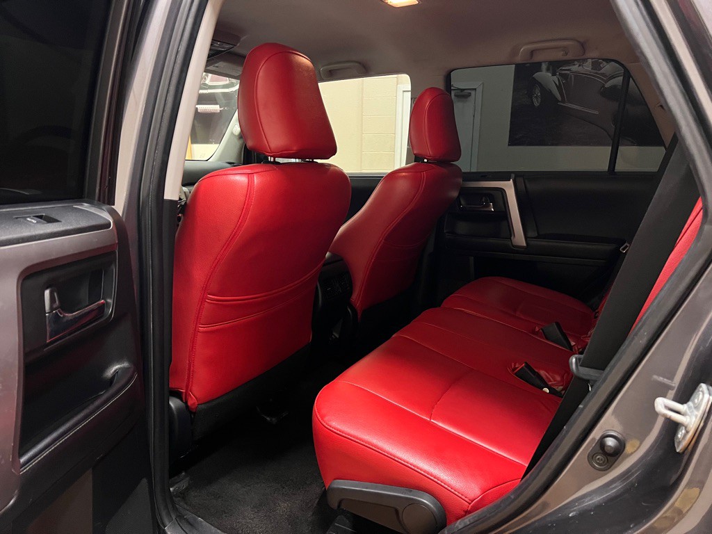 2021 Toyota 4Runner Image 31