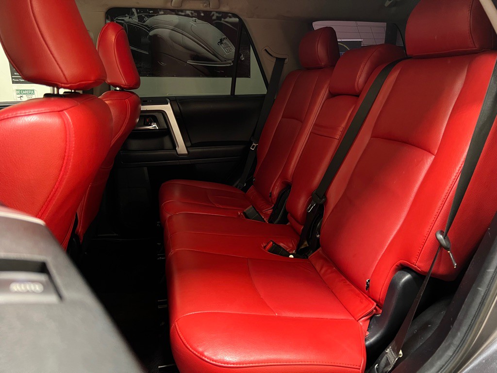 2021 Toyota 4Runner Image 34